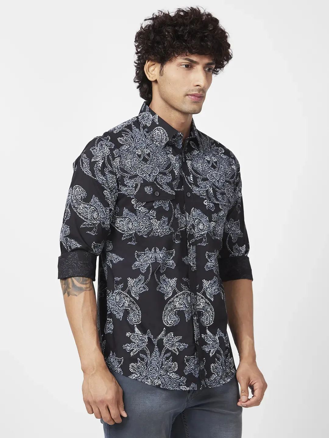 Spykar Men Black Poplin Regular Slim Fit Full Sleeve Casual Floral Print Shirt