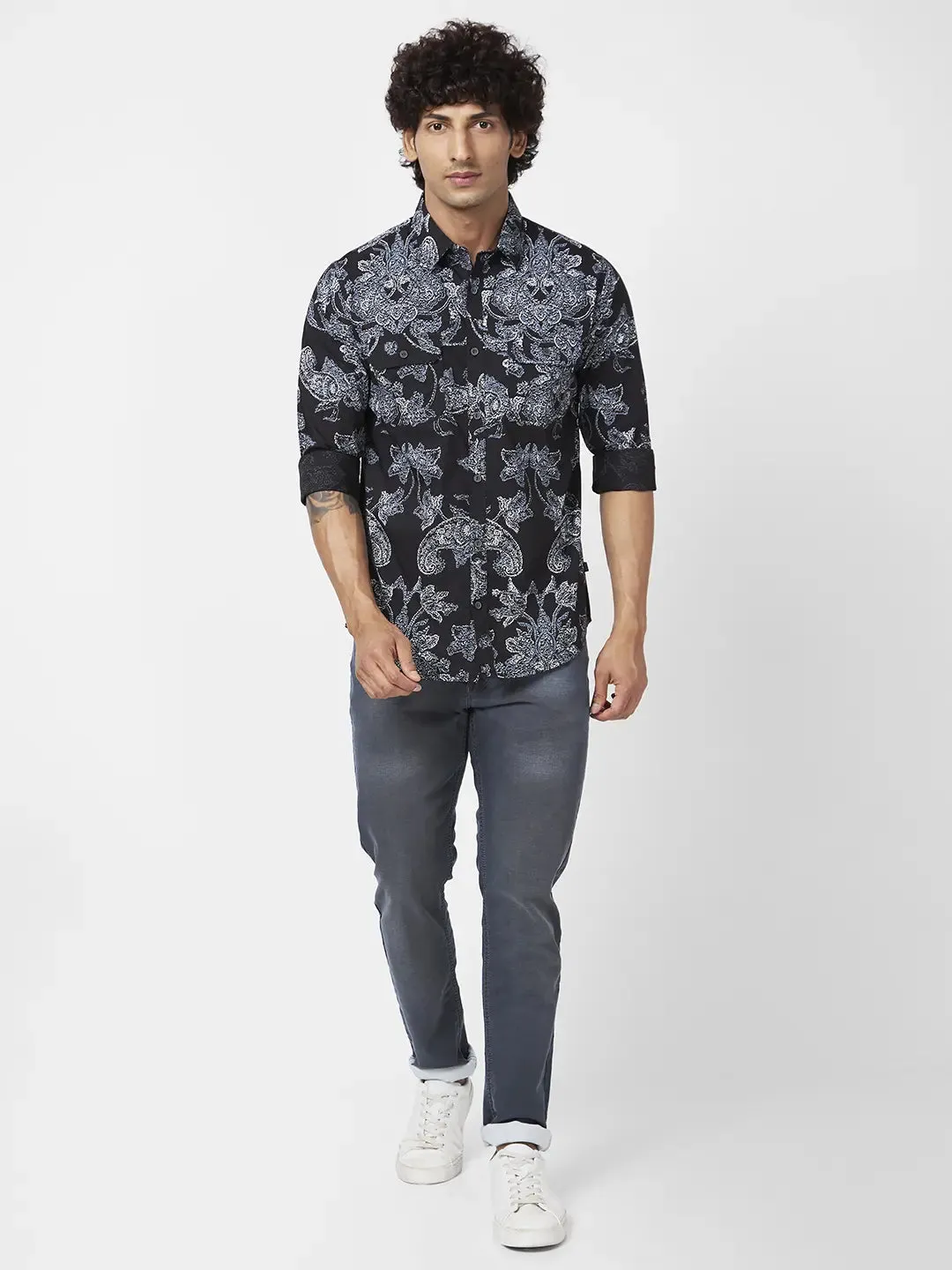 Spykar Men Black Poplin Regular Slim Fit Full Sleeve Casual Floral Print Shirt